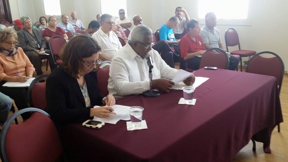 Alcalde de Humacao presenta oposición a las cenizas durante vistas públicas