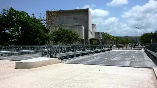 Casi listo el puente sobre la quebrada Mabú