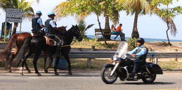 Fuerte presencia policial en las playas este fin de semana