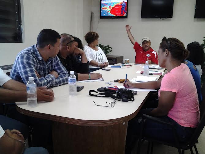 Listo Maunabo para la llegada de Erika