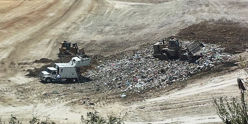 Se triplica el recogido de basura en San Lorenzo