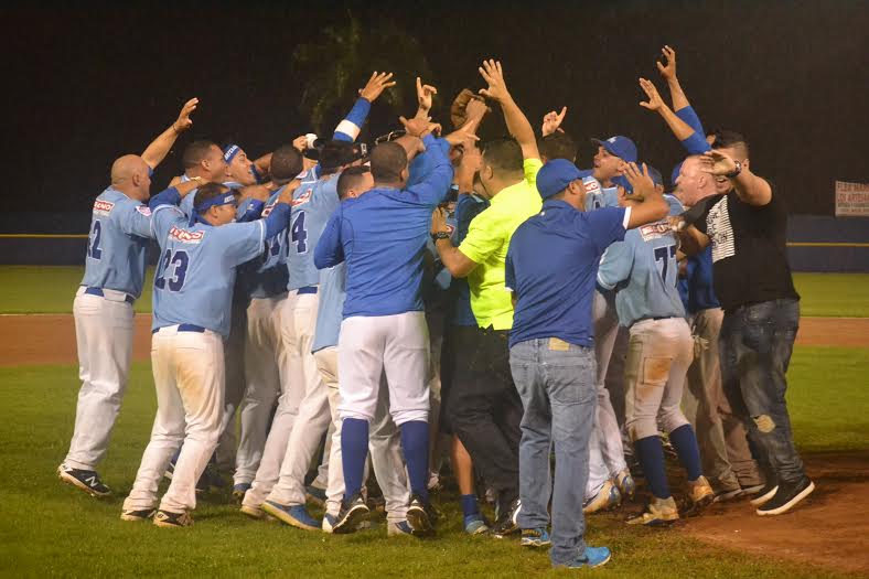 Artesanos de Las Piedras repiten el Campeonato del Este del Béisbol AA