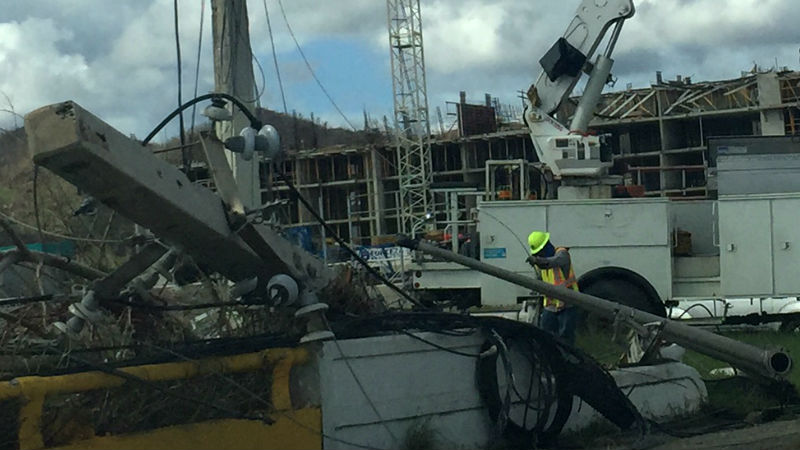 En “destrucción total” infraestructura de la AEE en el Sureste