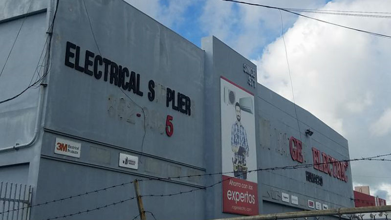 Se llevan $20,000 de comercio en el pueblo de Humacao