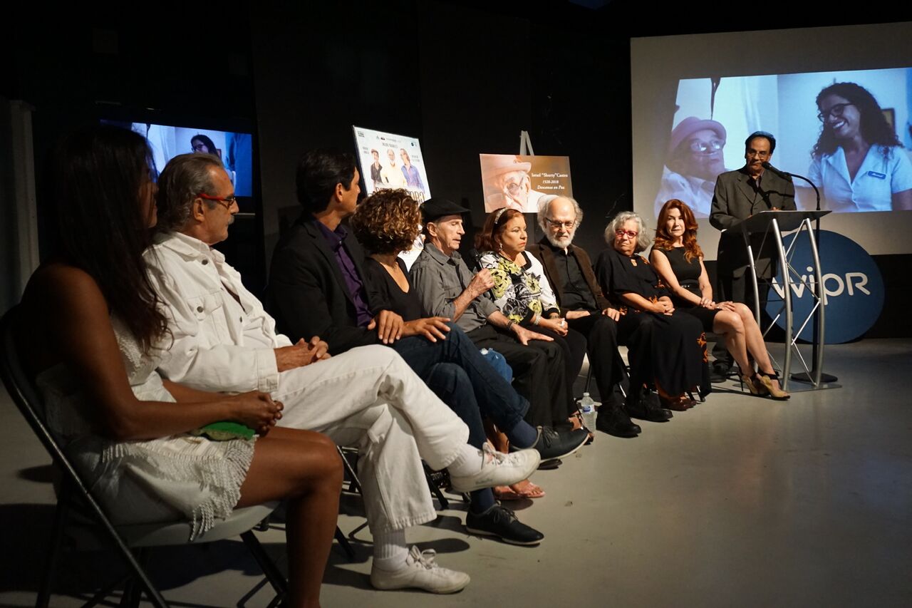 Broche de Oro se presenta en cine boricua y dominicano