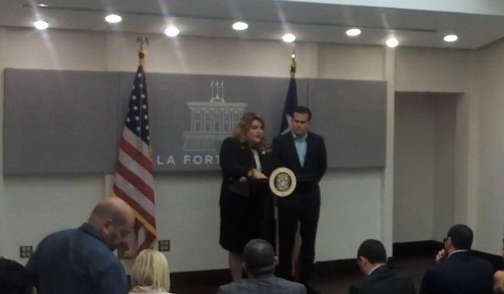Gobernador y comisionada residente presentan ayudas federales aprobadas en la isla