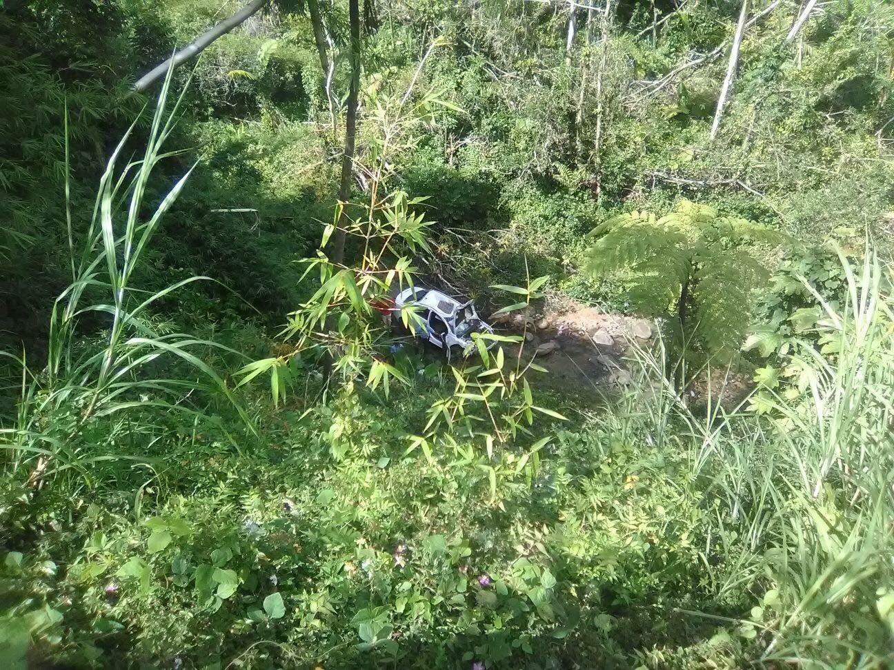 Cae por precipicio de 115 pies de altura en accidente de auto en Maunabo