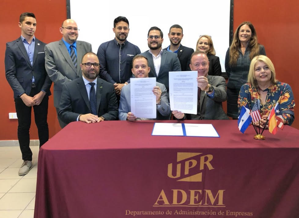 Acuerdo de internado universitario de la UPR Humacao con Comercio y Exportación