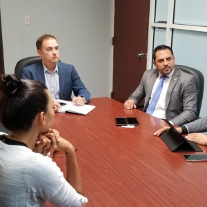 Desarrollo de microempresas entre jóvenes de la zona este-central
