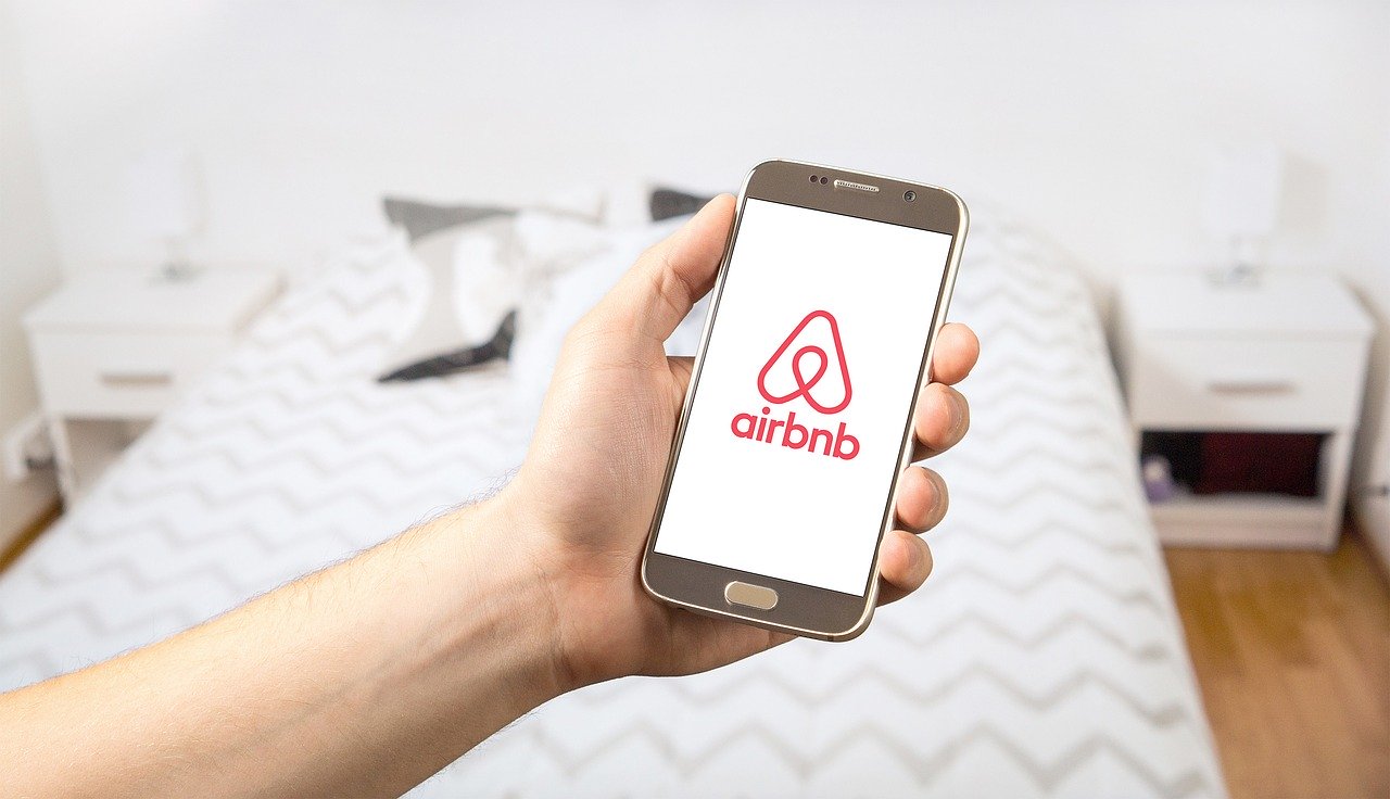 Airbnb extiende periodo de alojamiento para damnificados por terremotos