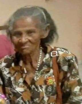 Buscan mujer de 94 años desaparecida en el barrio Tejas