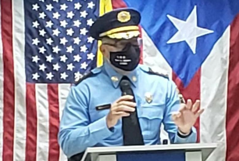 Cáceres agradece a los policías y alcaldes en el área de Humacao 