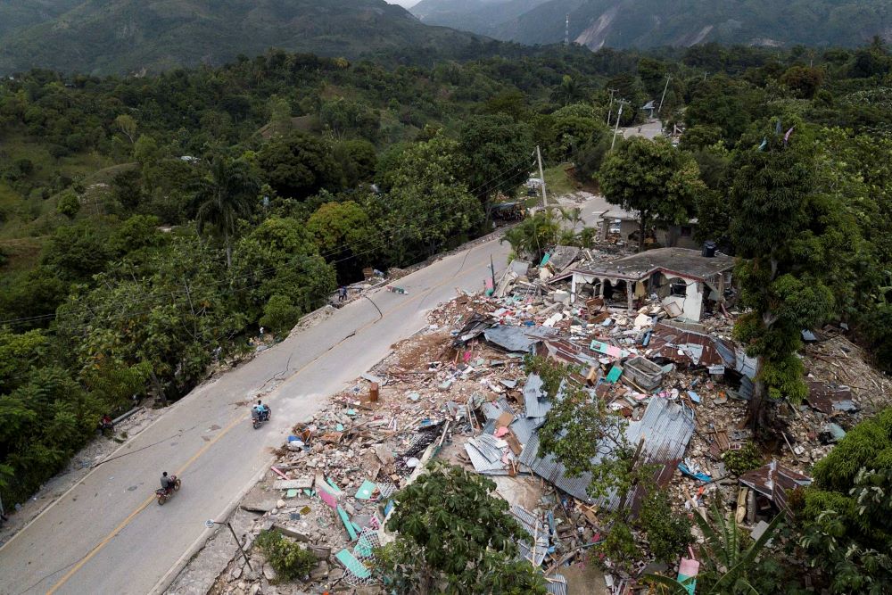 Entidad GRALP en Juncos como centro de acopio para damnificados del terremoto en Haití