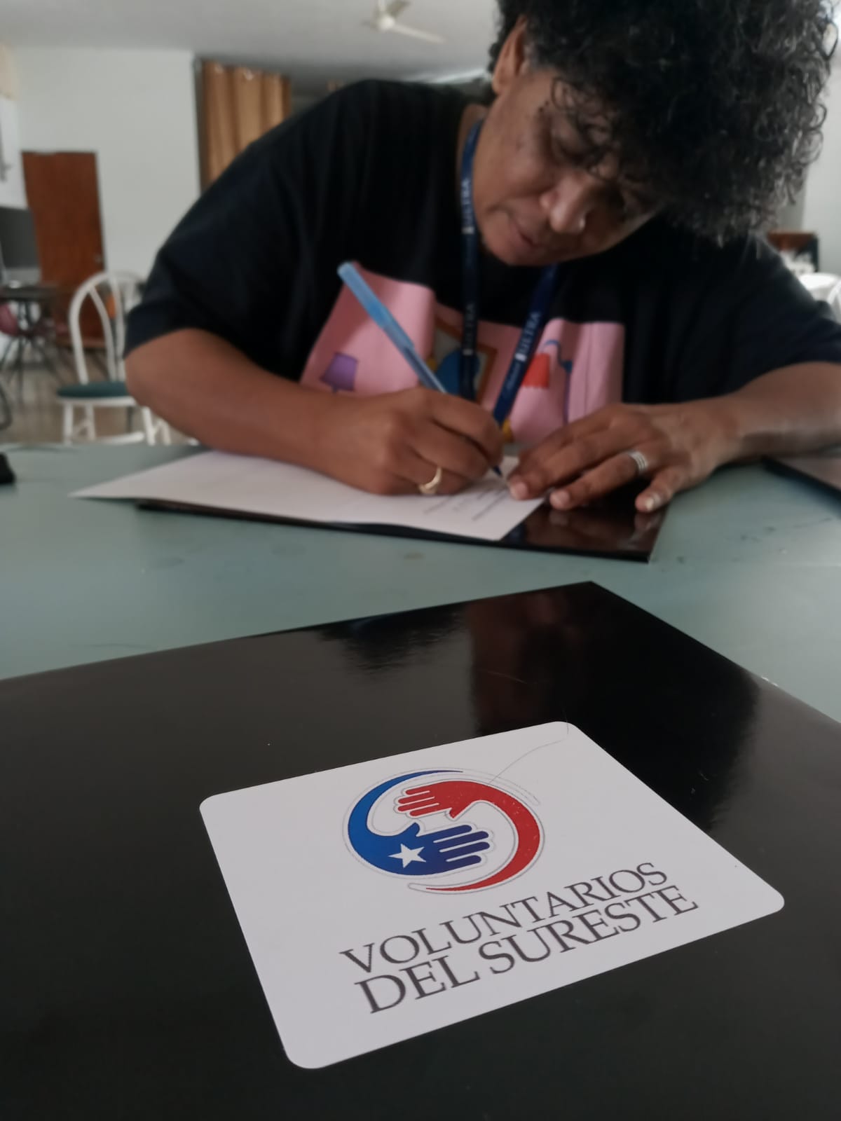 Firman acuerdo colaborativo en beneficio de las personas de la tercera edad en Naguabo
