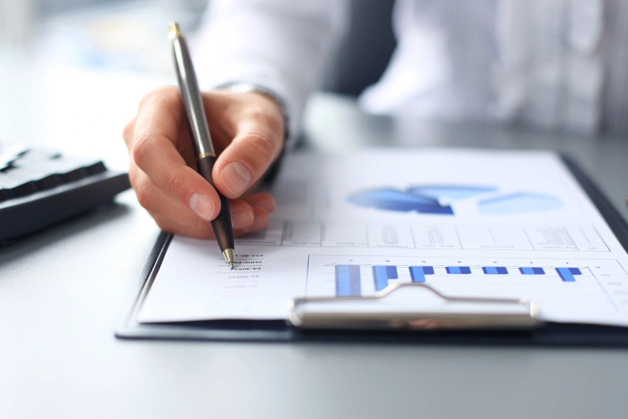Invitan a comunidades del este a orientación de servicios de capacitación empresarial