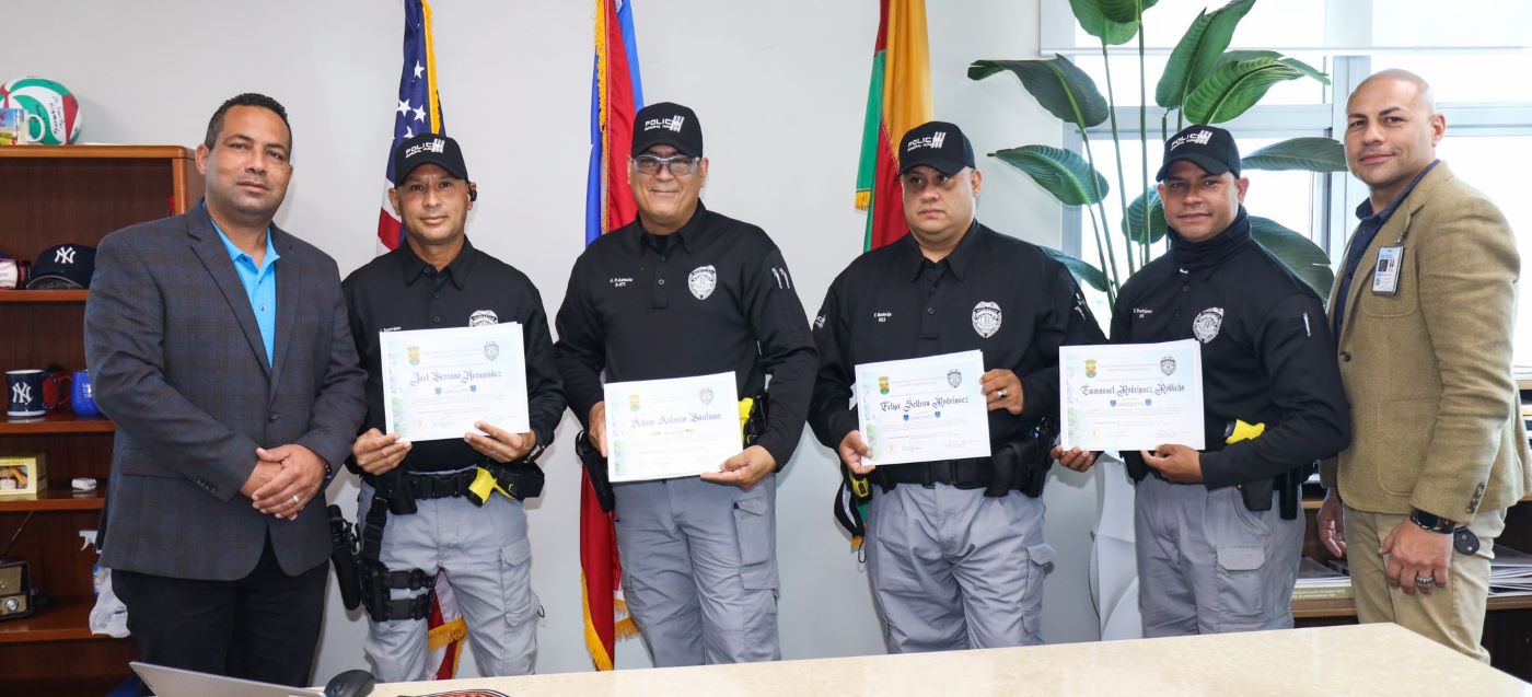 Otorgan ascensos a policías municipales de Humacao