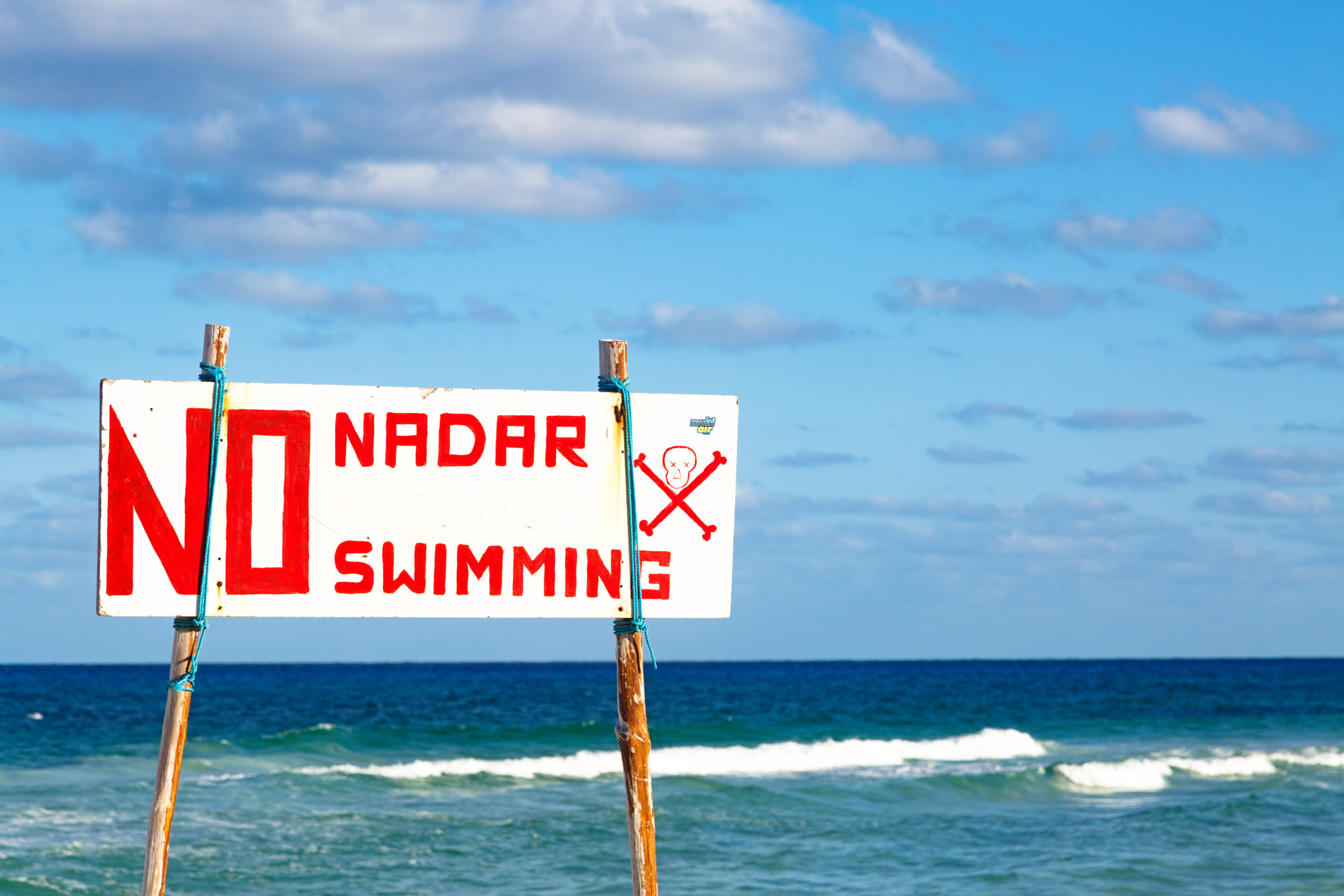 NMEAD hace llamado a tomar precaución en las playas este fin de semana largo por fuertes corrientes marinas 