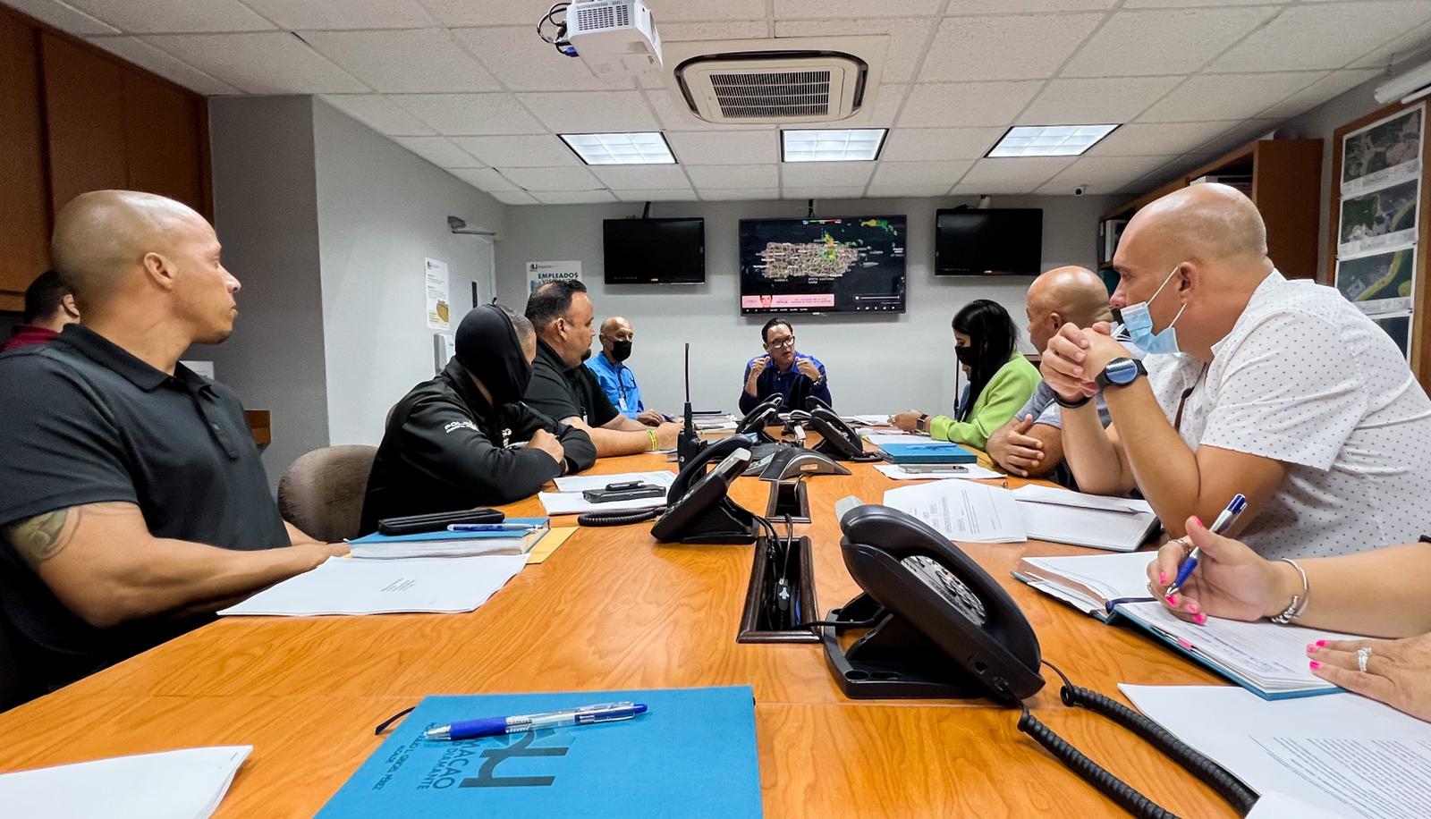 Alcalde de Humacao reorganiza y delega funciones al COE