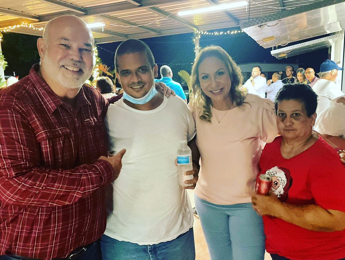 Liderato del PNP en Arroyo celebra truyas navideñas