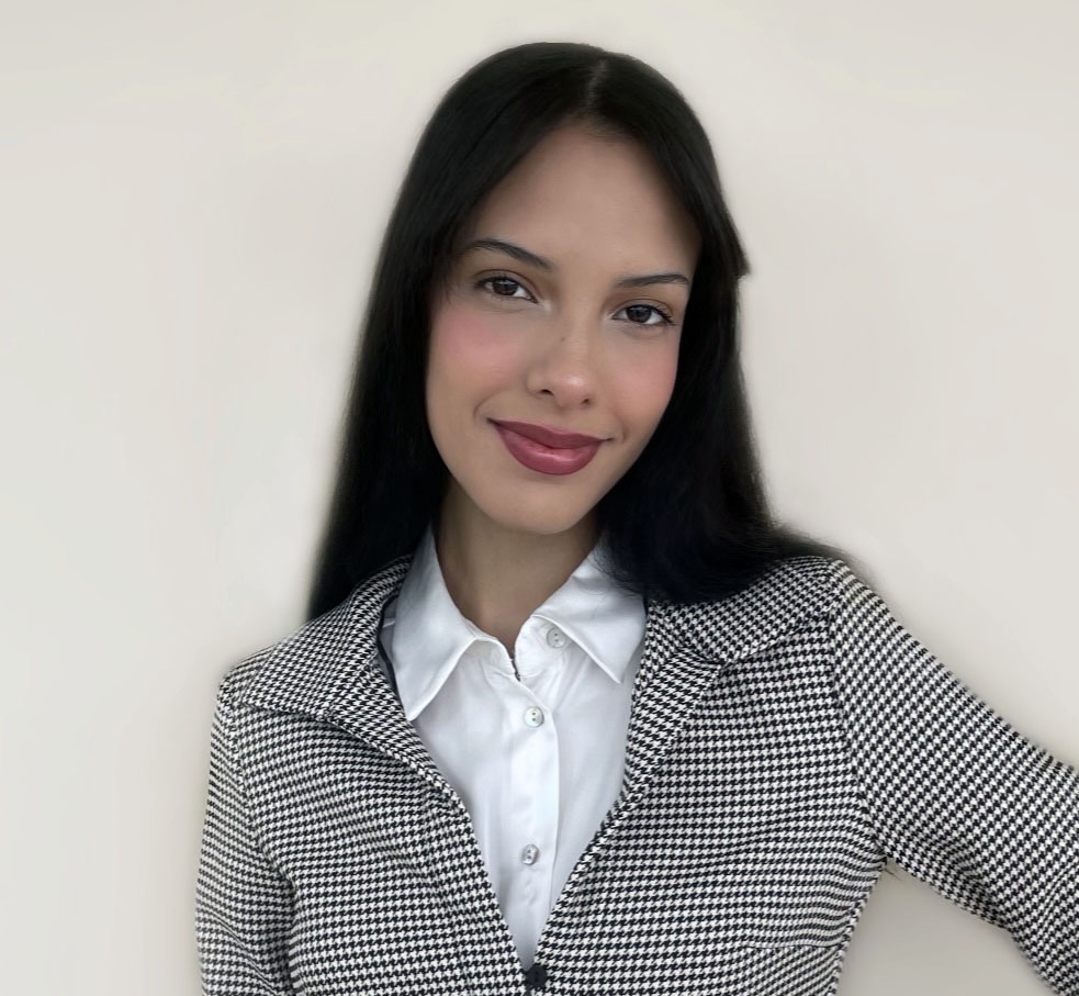 Estudiante de UPRH recibe prestigiosa beca CEAL