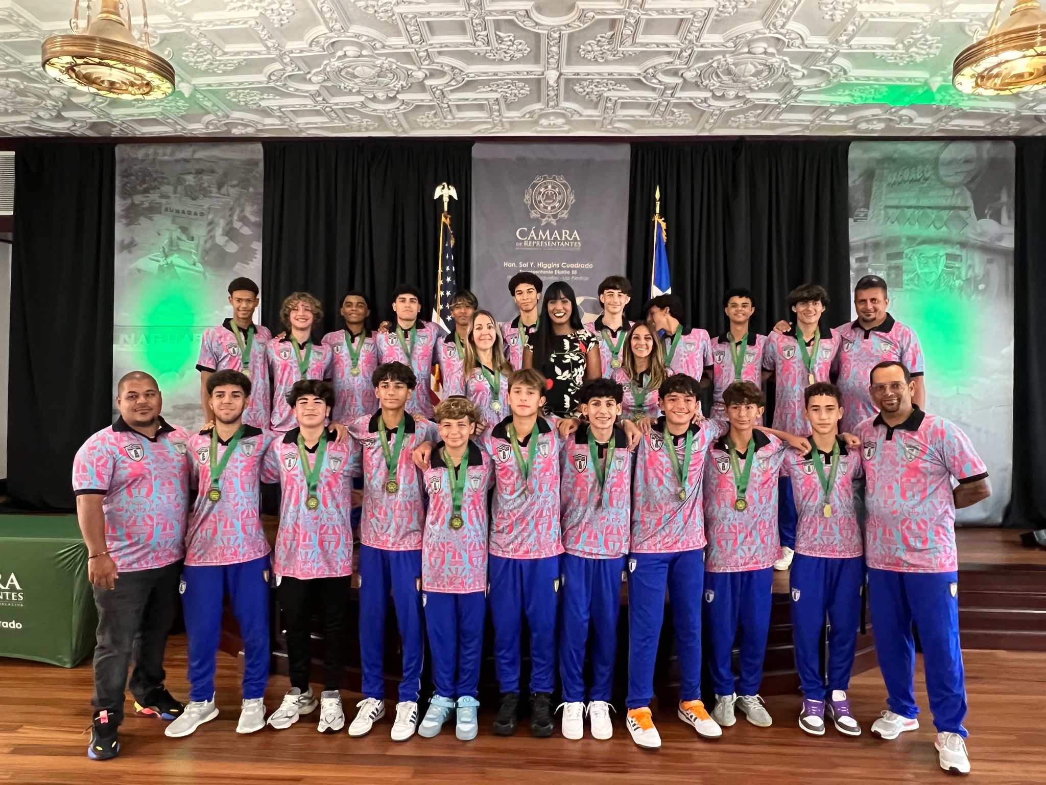 Representante reconoce a Club de Tornados de Humacao por su participación en torneo de fútbol en México