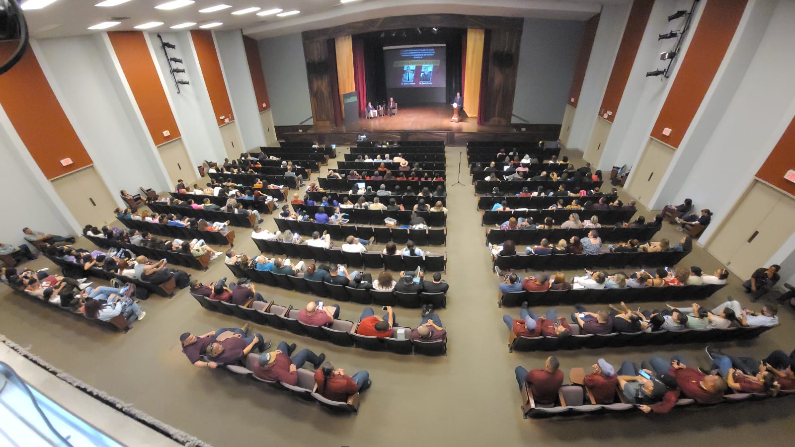 Candidatos a rector de la UPRH presentan planes de trabajo