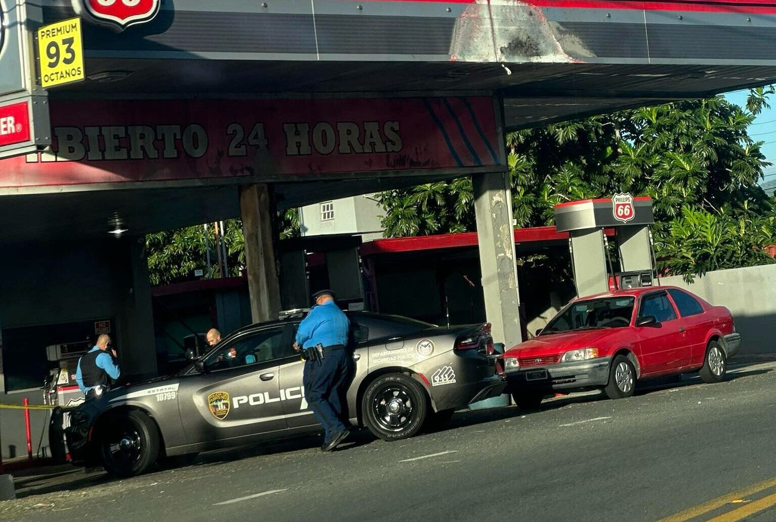 Escalamiento en estación de gasolina en ruta hacia el malecón de Naguabo