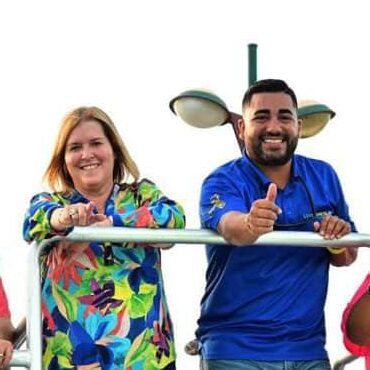 Distrito senatorial de Humacao se pinta de azul 