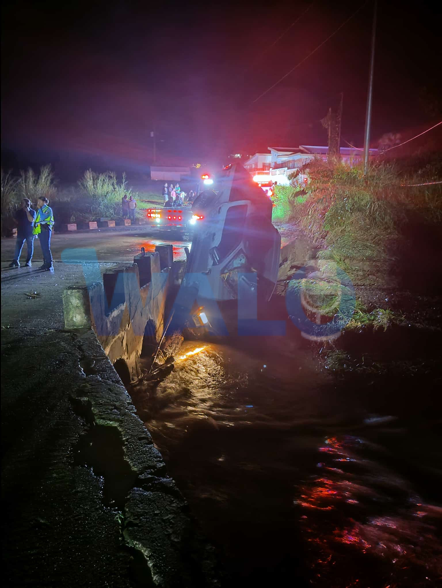 Pasajera muere tras intentar cruzar puente inundado en Yabucoa