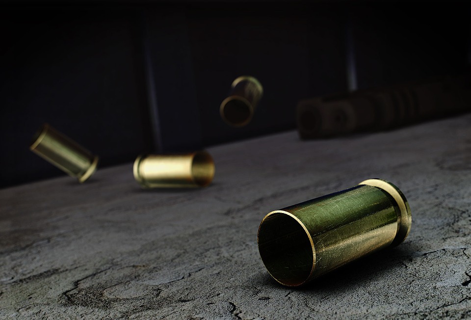 Investigan impactos de bala en residencia de Humacao