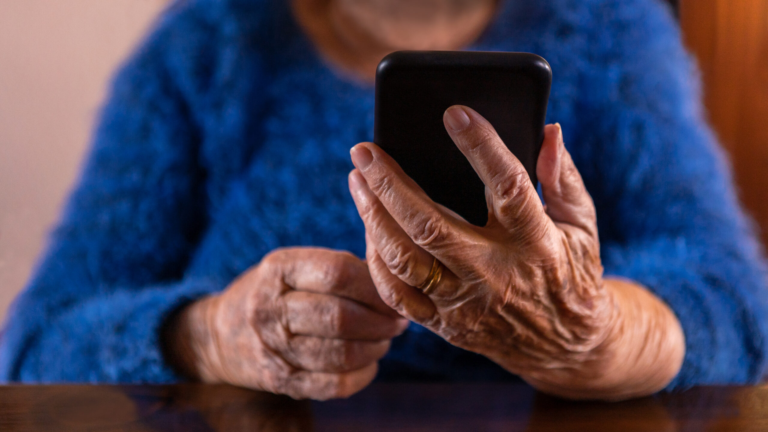 Investigan fraude telefónico a mujer de 78 años en Humacao