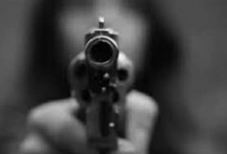 Radican cargos contra mujer que presuntamente disparó contra su esposo en Naguabo