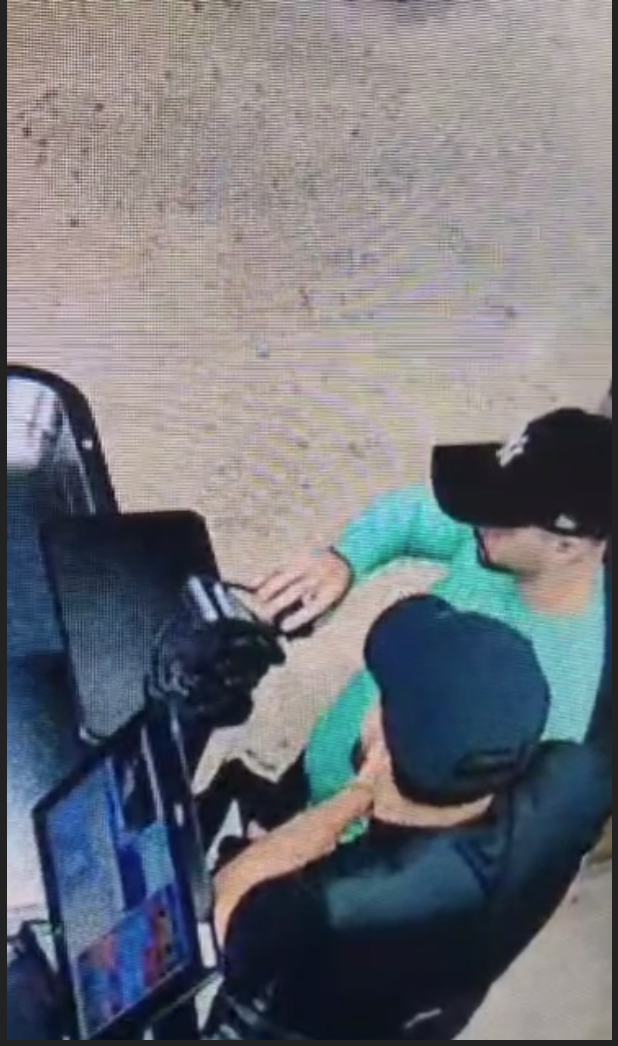 Policía busca a clonadores de tarjetas