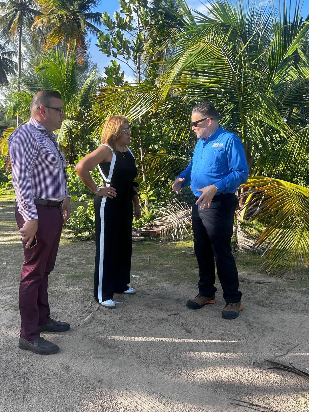 Alcaldesa de Humacao y DRNA afinan acuerdos sobre el balneario de Punta Santiago y proyectos ambientales