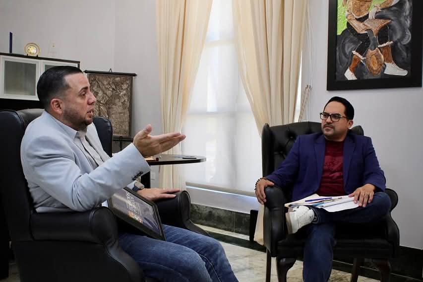 Edificios Públicos y representante Peña Ramírez atienden proyectos de rehabilitación gubernamental en el distrito 33
