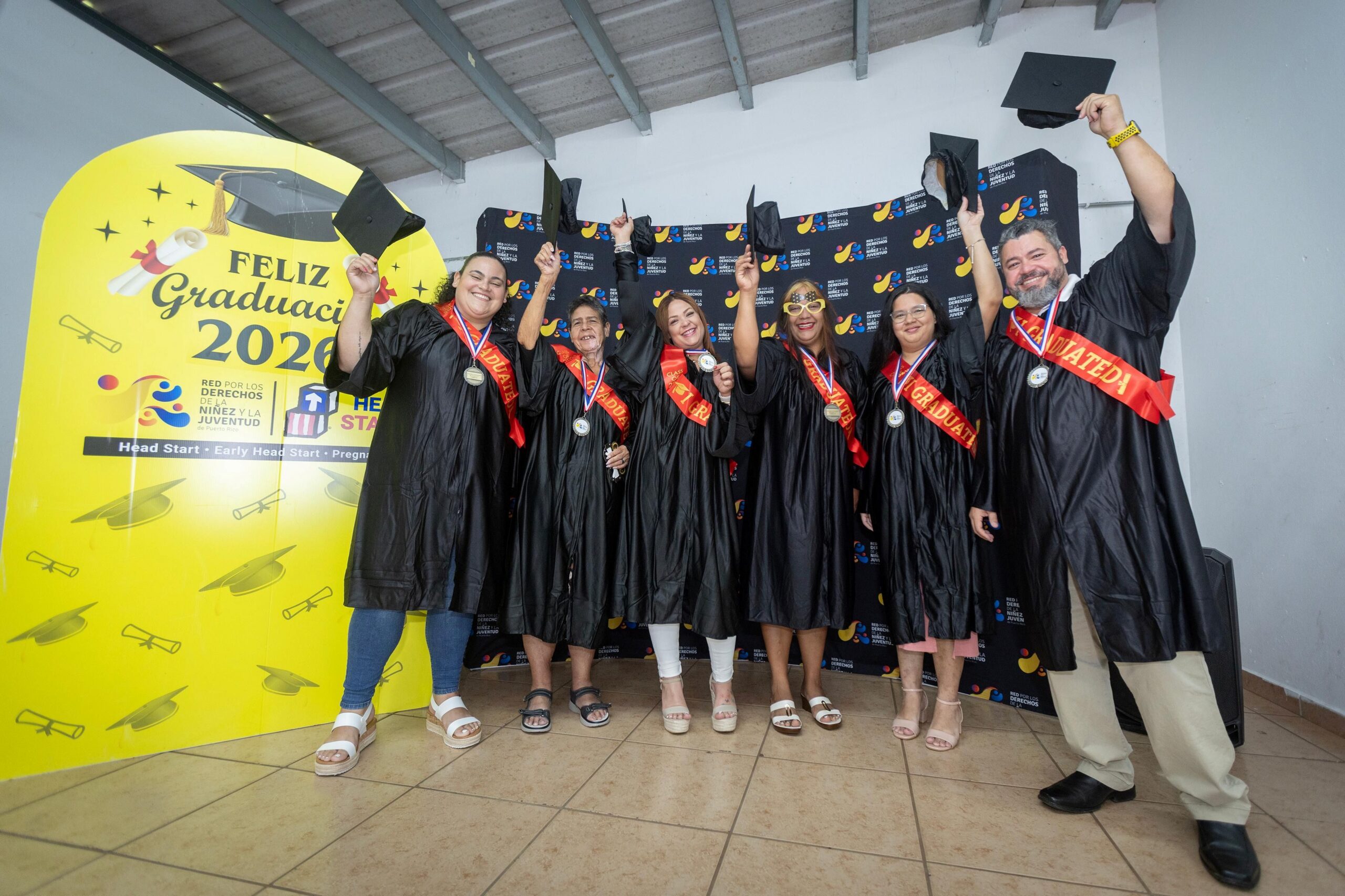 Familias de Juncos culminan programa de crianza positiva de La Red
