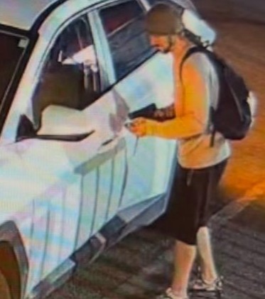Policía busca a sospechoso de carjacking en Bayamón