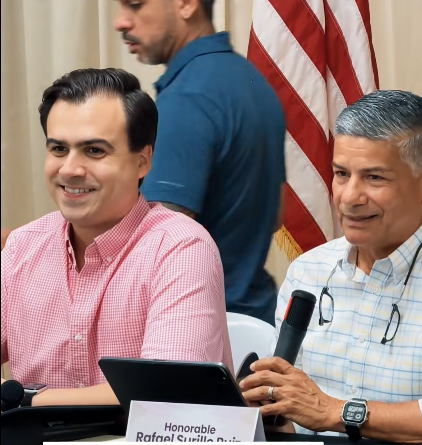 Alcalde de Yabucoa solicita apoyo del comisionado residente para proteger fondos municipales y desarrollar el balneario