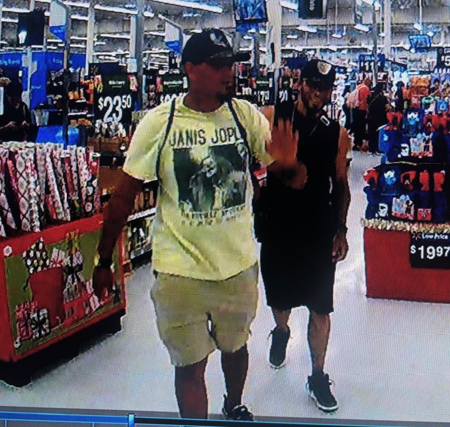 Policía busca dos hombres que se apropiaron de mercancía en establecimiento de Bayamón